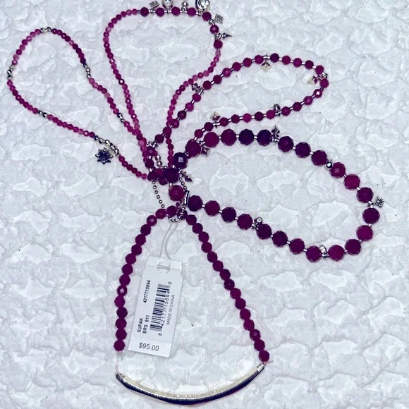 Kendra Scott Supak 5 strand stretch Beaded Bracelet
Burgundy/Maroon/Crimson - Picture 3 of 6